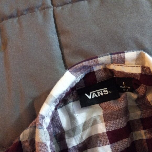 vans buttoned plaid short sleeve shirt - Picture 3 of 4